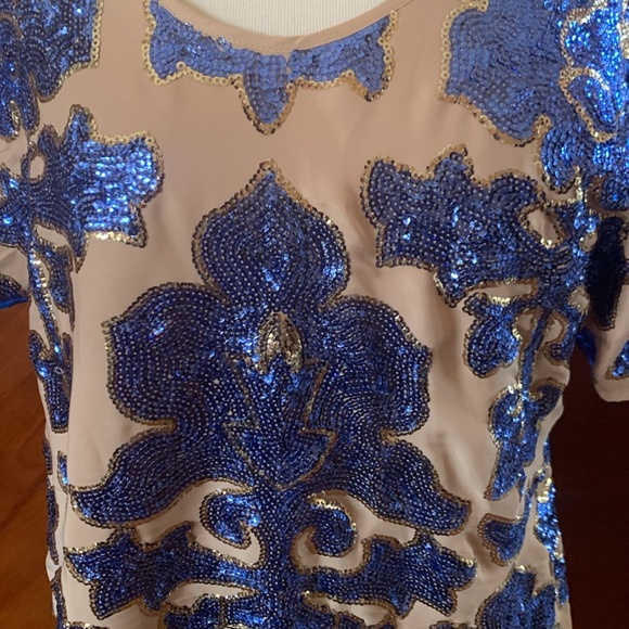 Top - Picture 2 of 4